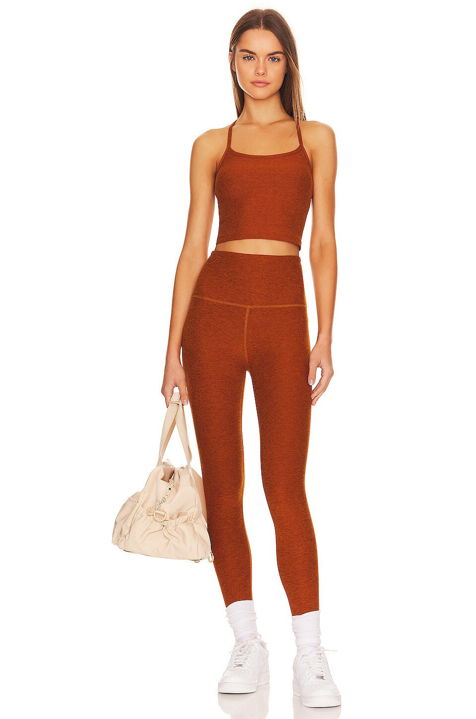 Top corto Beyond Yoga Slim Racerback