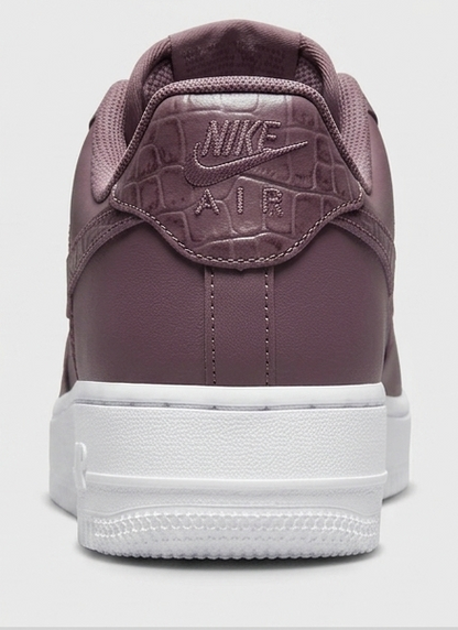 Nike Women's Air Force 1 '07 SE – 'Pebble Croc' Muted Plum / White